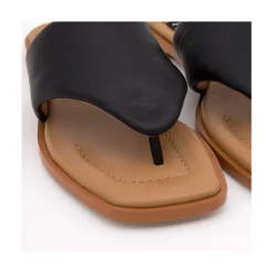 Andrews- Sandalias Planas De Dedo Acolchadas