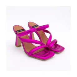 Cameron - Sandalias Metalizadas De Piel Con Tiras Anchas Acolchadas