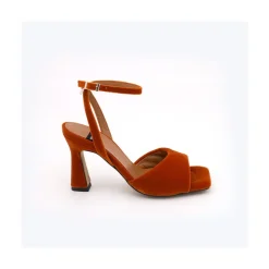 Carine - Sandalia De Terciopelo De Vestir O Fiesta Con Tacon Y Pulsera