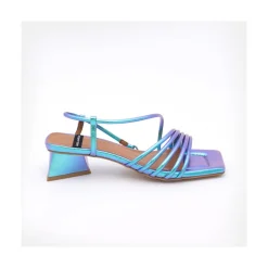 Mazzy - Sandalia Tornasol De Tiras Con Tacon De Diseno Triangular