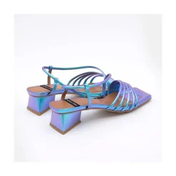Mazzy - Sandalia Tornasol De Tiras Con Tacon De Diseno Triangular