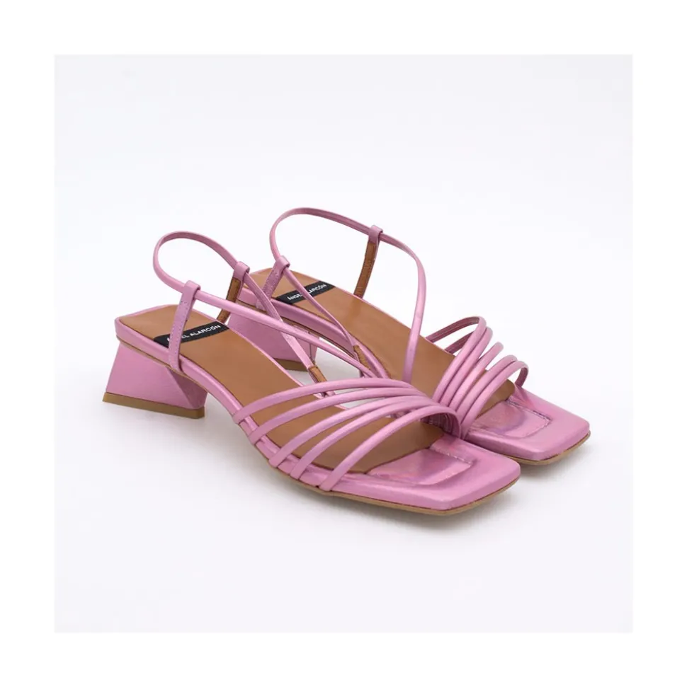 Mazzy - Sandalia Tornasol De Tiras Con Tacon De Diseno Triangular