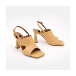 Newton - Sandalia Comoda De Tacon