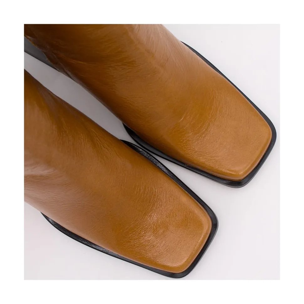 Oconnor - Botin De Piel Brillante Con Tacon Ancho Con Cremallera