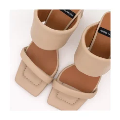 Parton - Sandalias Acolchadas Con Tacon
