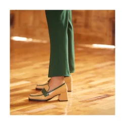 Peggy - Mocasin De Piel Brillante Duotono Con Tacon Ancho