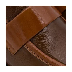 Peggy - Mocasin De Piel Brillante Duotono Con Tacon Ancho