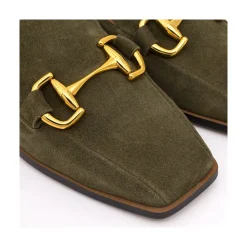 Stelia - Mocasin De Ante Con Adorno Metalico